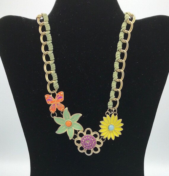 Lia Sophia Flower Necklace Multicolored - Lia Sophia Flower Pendant Lia Sophia Flower Necklace Multicolored - Lia Sophia Flower Pendant