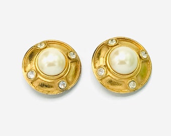 Vintage large size of gold of earrings with pearl, round