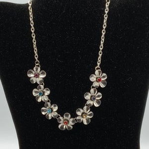 Gorgeous silver tone necklace with roses and rhinestone. image 8