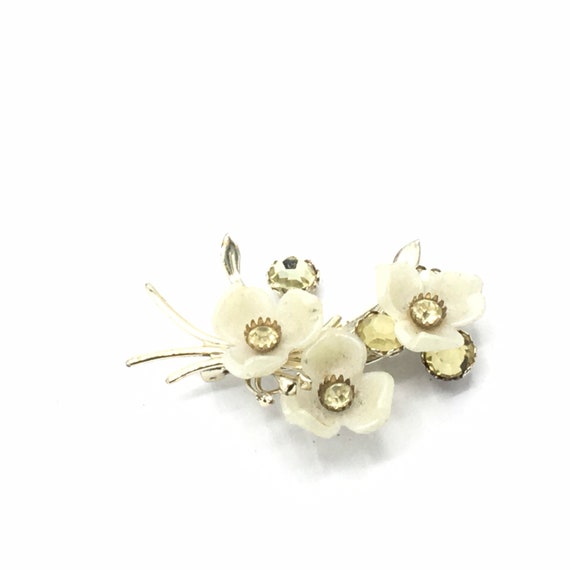 Vintage white flower brooch with rhinestone. - image 7