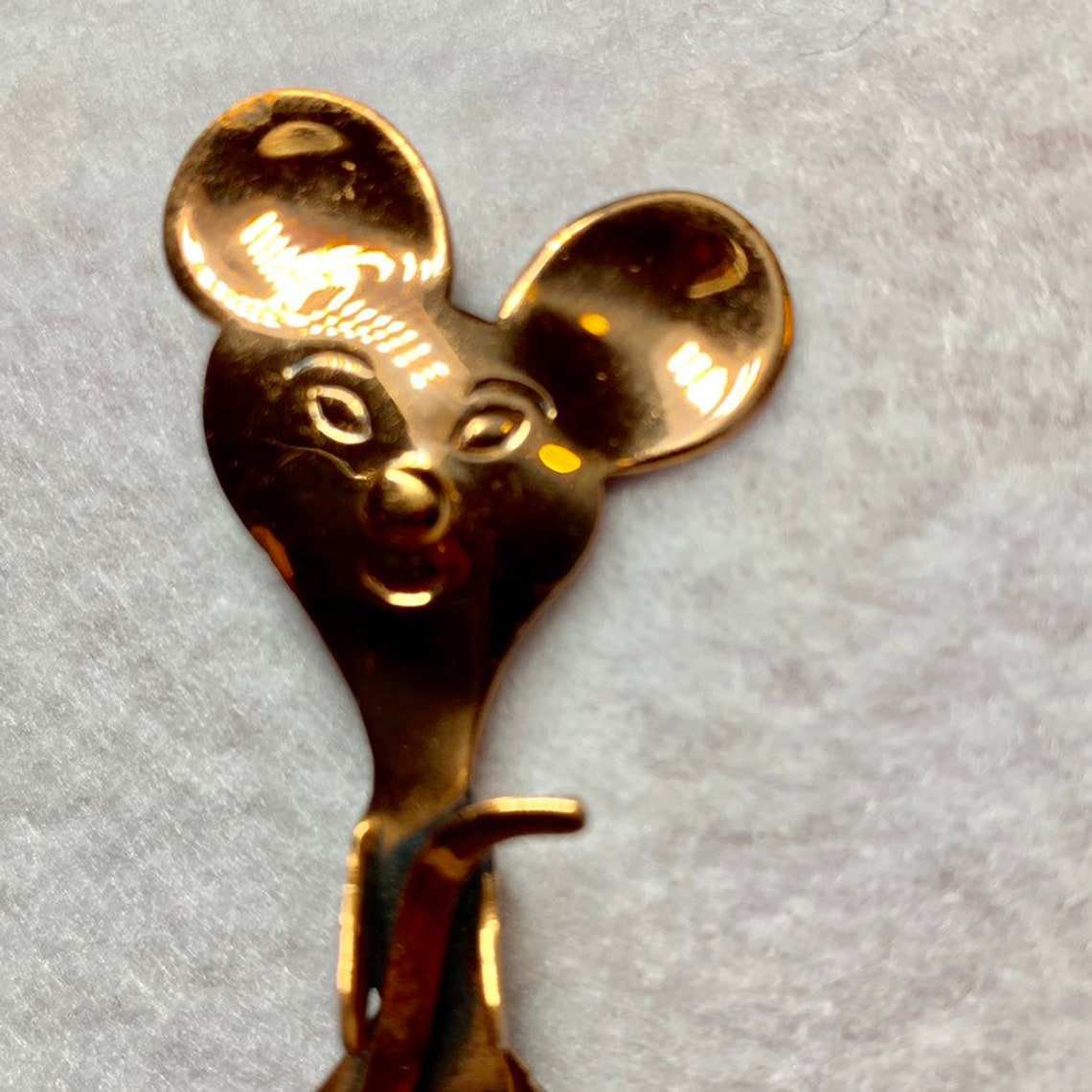 Beautiful copper mouse brooch pin | Etsy