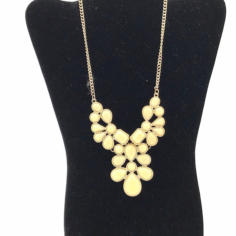 acrylic. Vintage creamy statement necklace