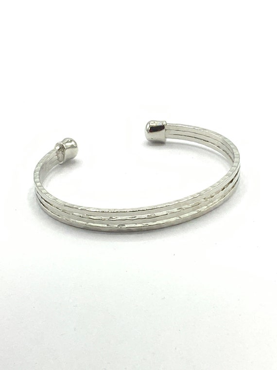 Gorgeous collectible silver tone cuff bracelet by… - image 3