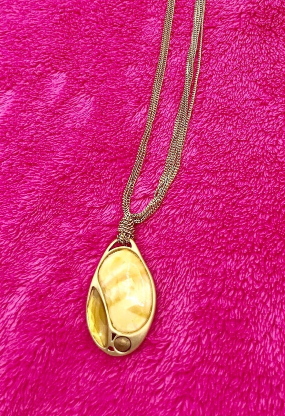 Vintage Lia Sophia gold and yellow tone necklace
