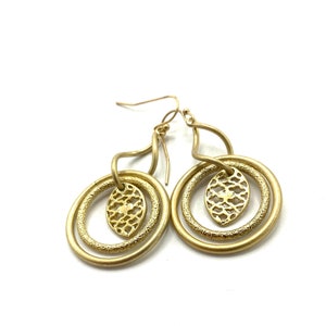 Gorgeous collectible and vintage old gold tone earrings by Lia Sophia, hoop, carved, round. image 5