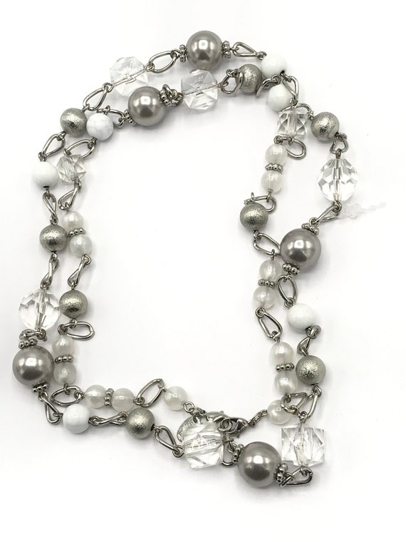 Gorgeous silver and white beads and silver tone c… - image 5
