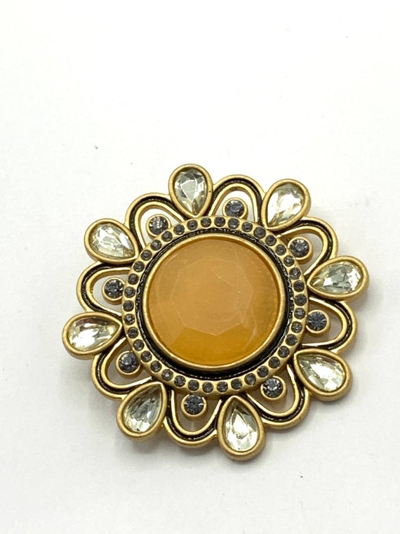 Gorgeous collectible gold tone with rhinestone br… - image 8