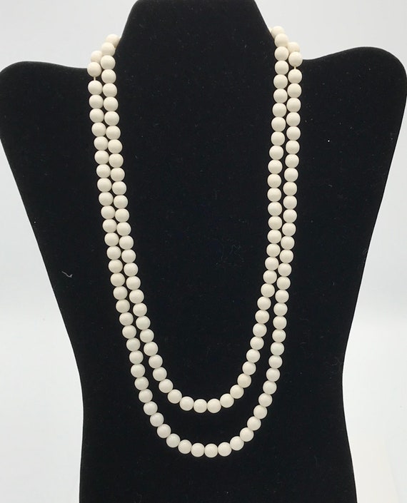 Collier En Perles Blanches Vintage - Sautoir En Corail - Neuf Sans Emballage - Bijou Élégant