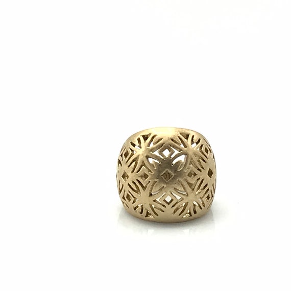 Gorgeous collectible carved gold/ brass tone ring… - image 7