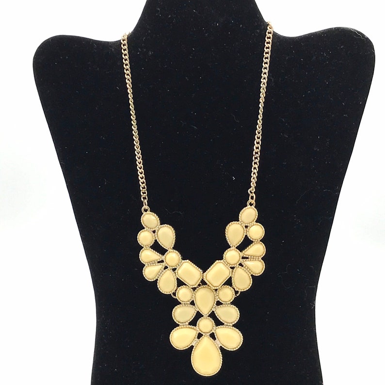 acrylic. Vintage creamy statement necklace