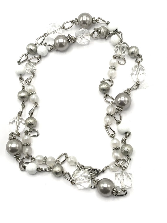 Gorgeous silver and white beads and silver tone c… - image 9
