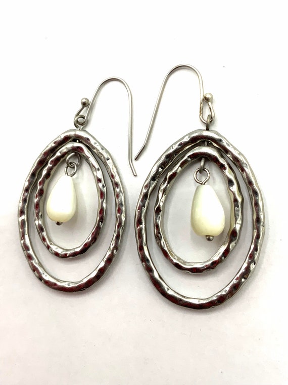 Gorgeous collectible  nickel tone earrings with a… - image 4