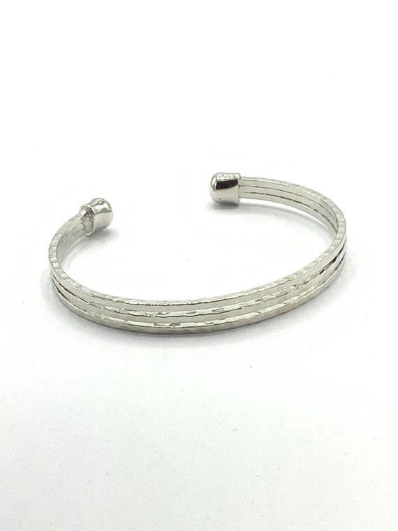 Gorgeous collectible silver tone cuff bracelet by… - image 1