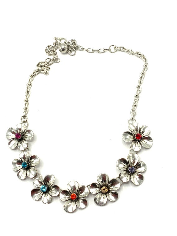 Gorgeous silver tone necklace with roses and rhin… - image 9