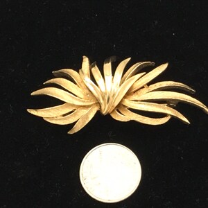 Vintage gold tone brooch by Coro image 2