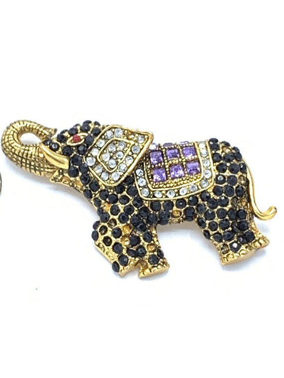 Vintage multicolored elephant brooch, black, purp… - image 4