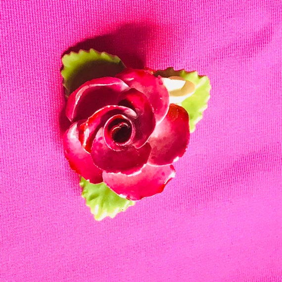 Vintage Stanffordshire rose brooch, Cara China red - image 6