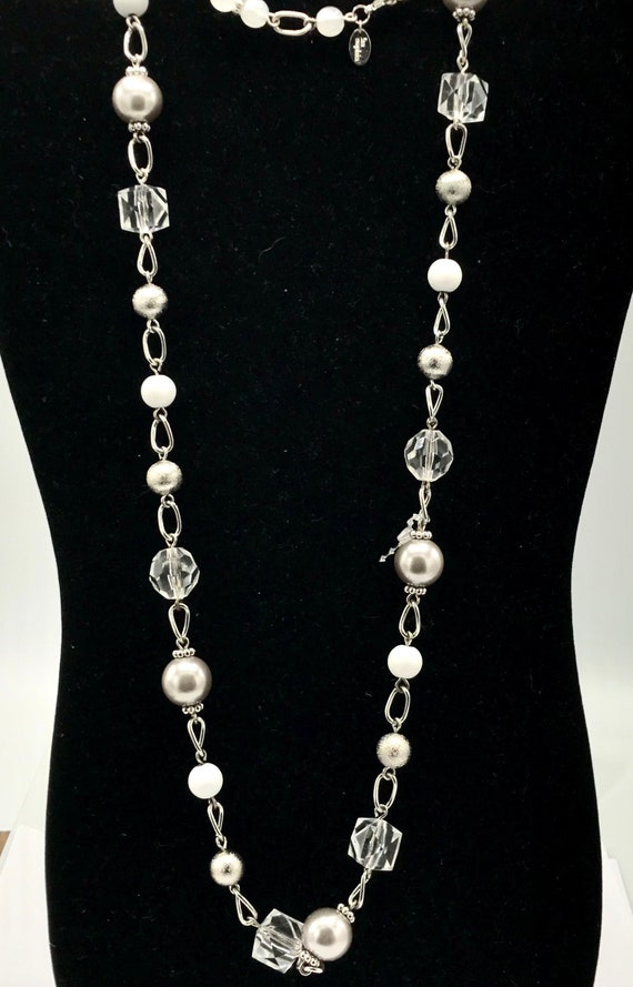 Gorgeous silver and white beads and silver tone c… - image 6
