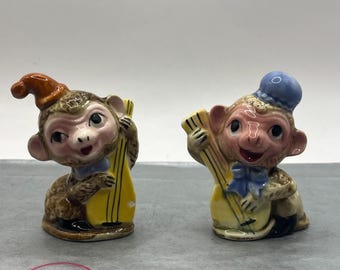 Vintage Anthropomorphic Monkeys Play Lutes Salt & Pepper Shakers Japan GUC