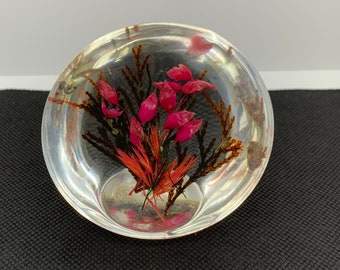 Vintage Lucite Dried Flowers Paperweight Canada