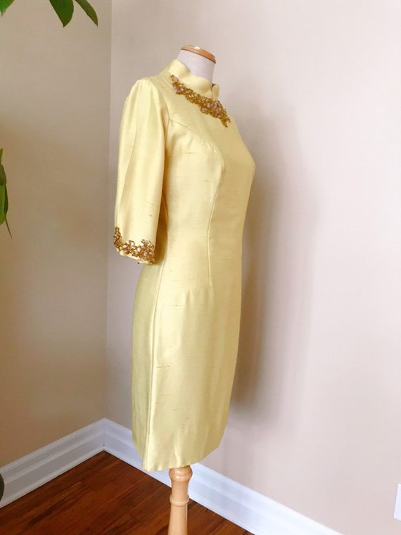 Vintage formal yellow dress with paillettes - image 4