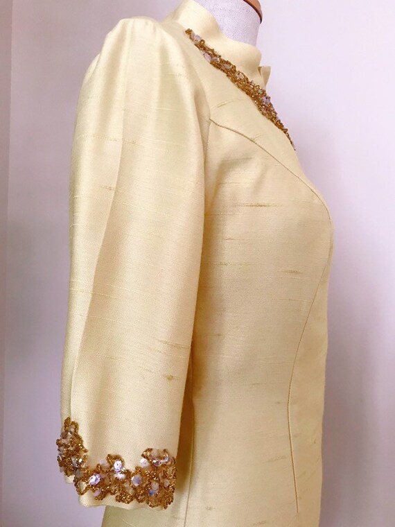 Vintage formal yellow dress with paillettes - image 5