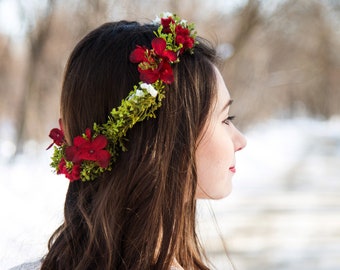 Christmas Flower Crown, Red Wreath Headband, Winter Floral Crown, Bridal Hair Accessories, Artificial Flower Headband, Simple Mossy Crown