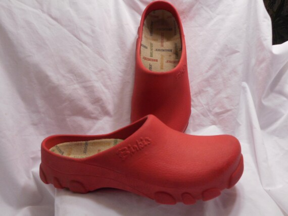 plastic birkenstock clogs