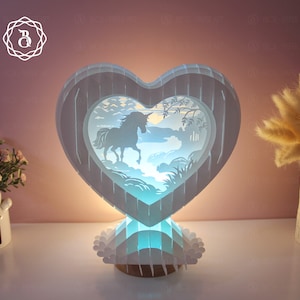 Unicornio en el río Corazón emergente SVG, Arte de corte de papel de unicornio, Tarjeta 3D emergente SVG