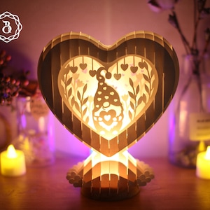 Gnomo de San Valentín con corazón Pop Up 3D SVG - Plantilla de corte de papel - Archivos SVG de corazón de San Valentín - Tarjeta emergente de corazón 3D