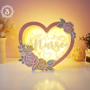 Happy National Nurses Day Rose Heart Lightbox SVG, Nurse Life Papierschneidekunst, 3D Herz Papierschnitt, Geschenk für Krankenschwester