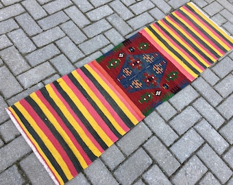 Vintage Turkish Kilim Runner Rug: Colorful Bohemian Decor (1’6 x 4’9)