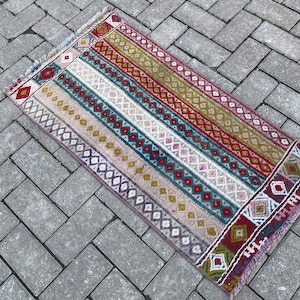 Embroidered Turkish Kilim Rug: Vintage Wool Entryway Mat (2x3)