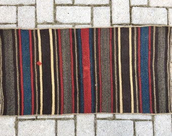 Vintage Turkish Kilim Rug: Striped Wool Entryway Mat (1’5 x 3’ ft)