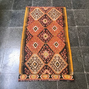 Vintage Turkish Kilim Rug: Handmade Wool Entryway Rug (2x3 ft)