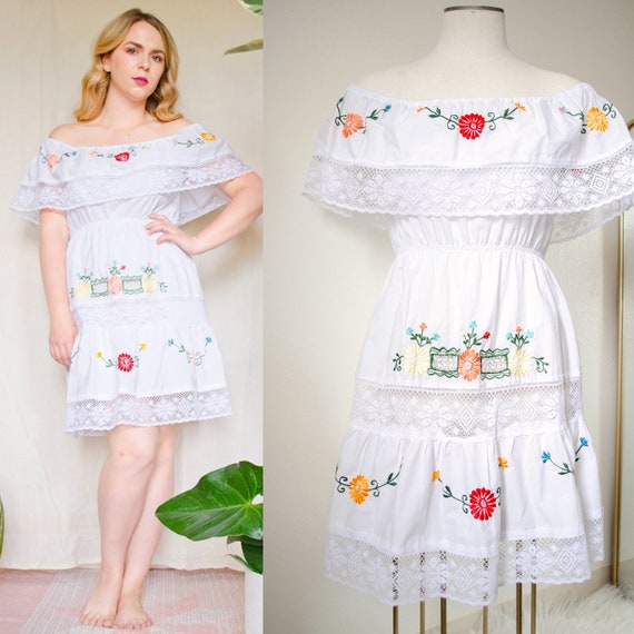 Vintage 1970s White Lace Mexican Embroidered Dress - image 1