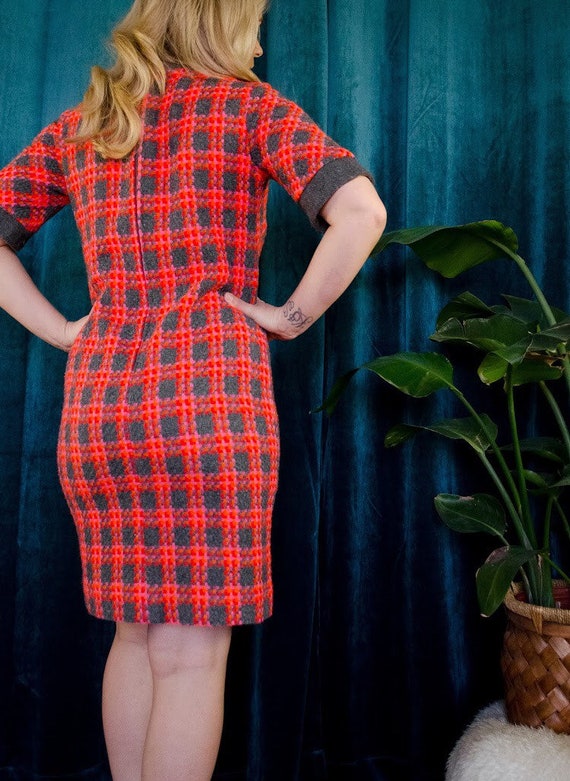 Vintage 1960s Plaid Knit Short Sleeve Mini Dress - image 3