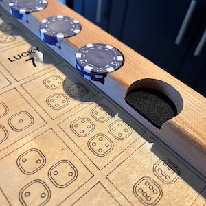 木製ダイスポーカーゲーム