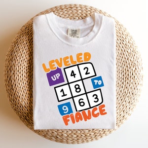 Opgewaardeerd tot verloofde SVG, verlovings SVG, bruiloft SVG, vriendje verloofde SVG, verloofde shirt, toekomstige echtgenoot cadeau, digitaal ontwerp in 7 formaten