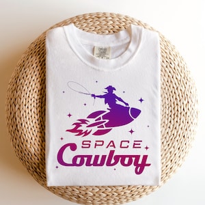 Ruimtecowboy svg, rodeocowboy svg, retro western png, discocowboy svg, neon png, hippiesublimatie, digitaal ontwerp in 7 verschillende formaten