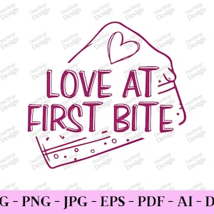 Amor al primer bocado, citas de cocina svg, delantal divertido svg, diseño de delantal svg, cocina svg, descarga instantánea, diseño digital en 7 formatos