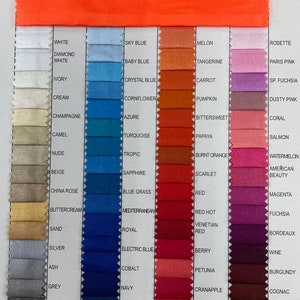 Pode incluir: Uma carta de cores com 10 colunas e 18 linhas de amostras de tecido. Cada amostra &eacute; etiquetada com um nome de cor, como "Branco", "Azul celeste", "Mel&atilde;o", "Roseta", "Branco diamante", "Azul beb&ecirc;", "Tangerina", "Rosa parisiense", etc.