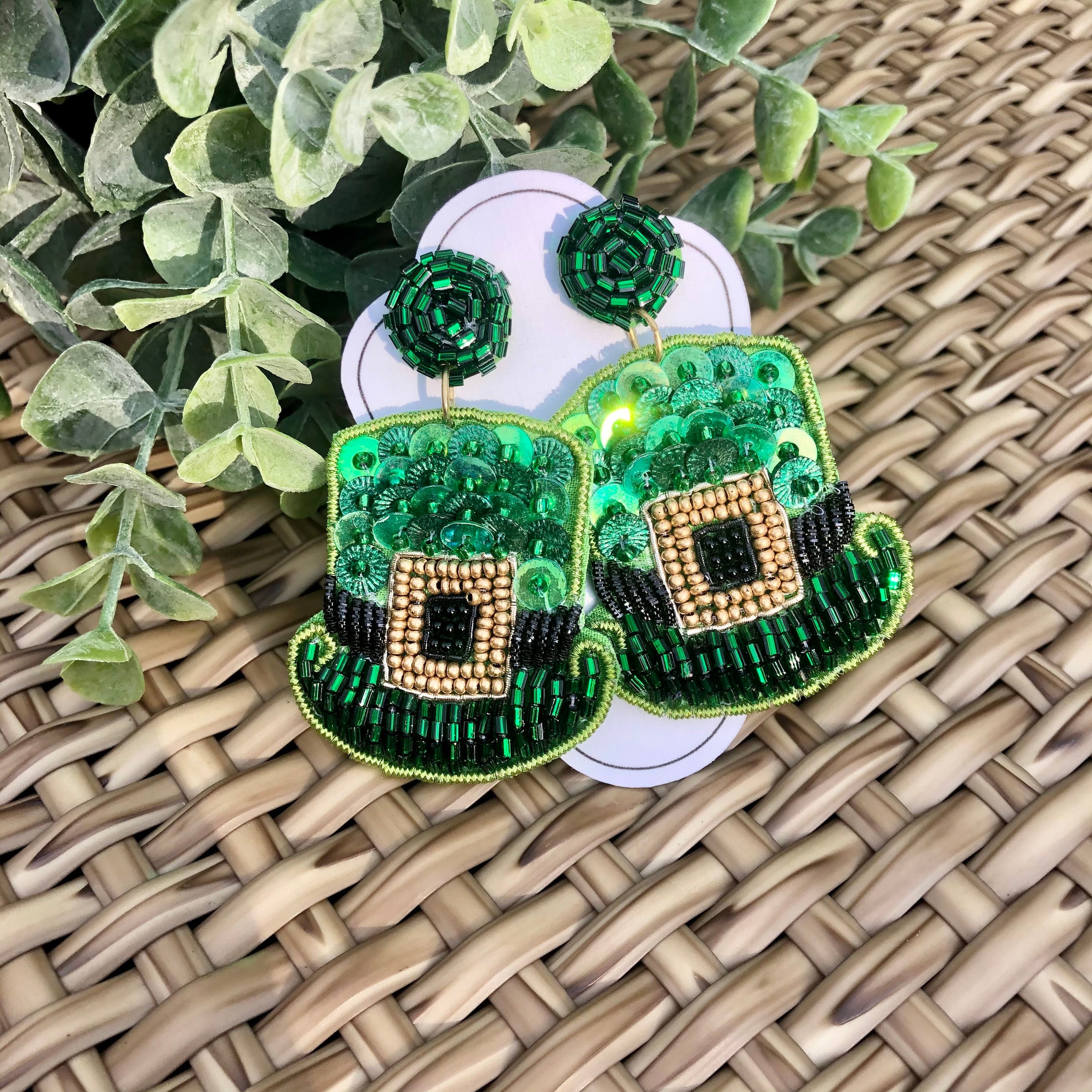 St PADDY'S Day Hat Earrings, St. Patrick's Day Earrings Sequin & Beaded  Seed Jewelry Irish Leprechaun Hat Lucky Green Earrings