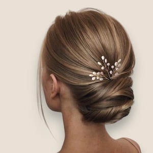 Bun comb, pearl wedding hair comb, hair comb, bridal comb, wedding hair accessory, bridal hair comb