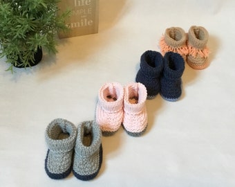 Chaussons en laine taille 3/6 mois , chaussons bébé