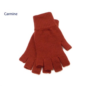 Fingerlose Damenhandschuhe aus reinem Kaschmir handgefertigt in Hawick, Schottland Carmine