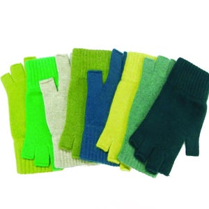 Ladies Pure Cashmere Fingerless Gloves – Handcrafted in Hawick, Scotland | Greens