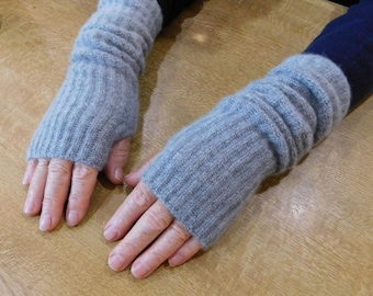 Ladies Longer Cashmere Wristwarmers – Thicker Rib Knit with Thumb Slit | Handcrafted in Hawick, Scotland