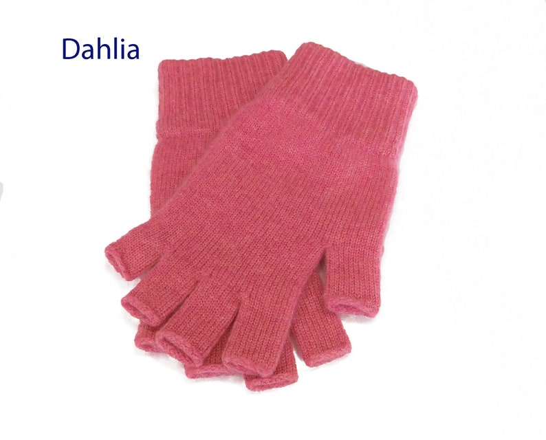 Fingerlose Damenhandschuhe aus reinem Kaschmir handgefertigt in Hawick, Schottland Dahlia