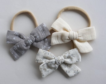 Mini knotted hair bands for baby/ bows SET as hair band or hair clips/ newborns/ baby/ hair accessories girls